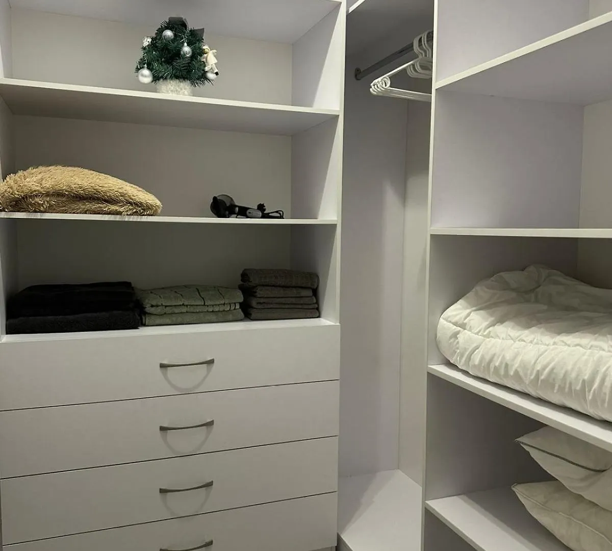 2 Room Жк Raiymbek Near Mega, F11 Алматы 0*,  Казахстан